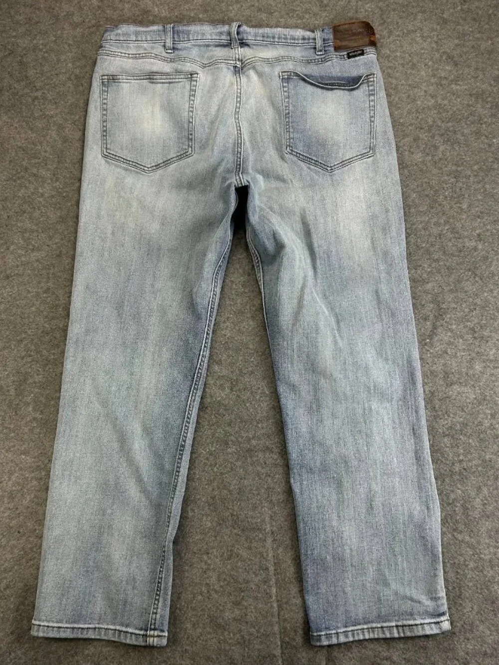 Wrangler Straight Fit Jeans Mens 36x29 Light Blue Denim Stretch Mid Rise Western